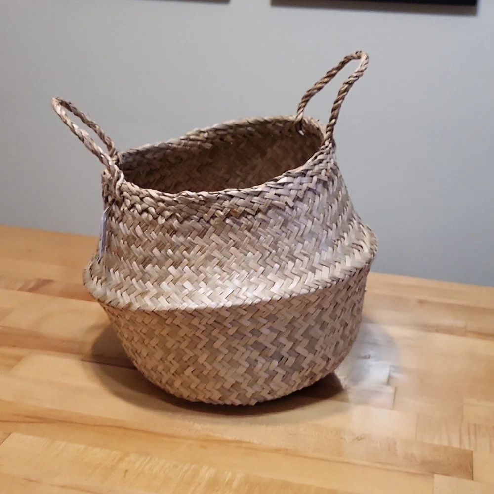 Hand Woven Storage Basket Medium NWT
